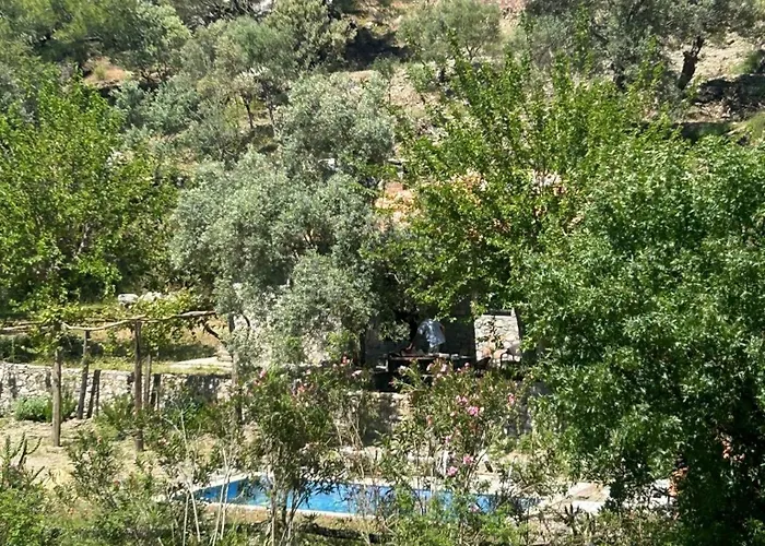 Togo Iztuzu Stonehouse-3 Alpstuga *